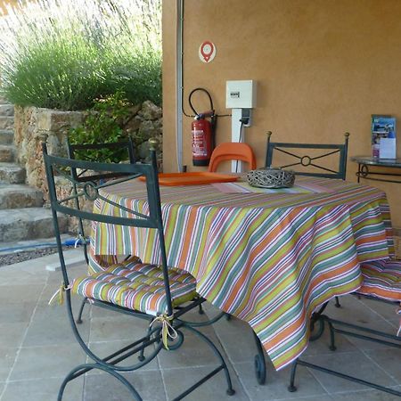 Bed and Breakfast Mas De L'Olivette Cotignac Exterior foto